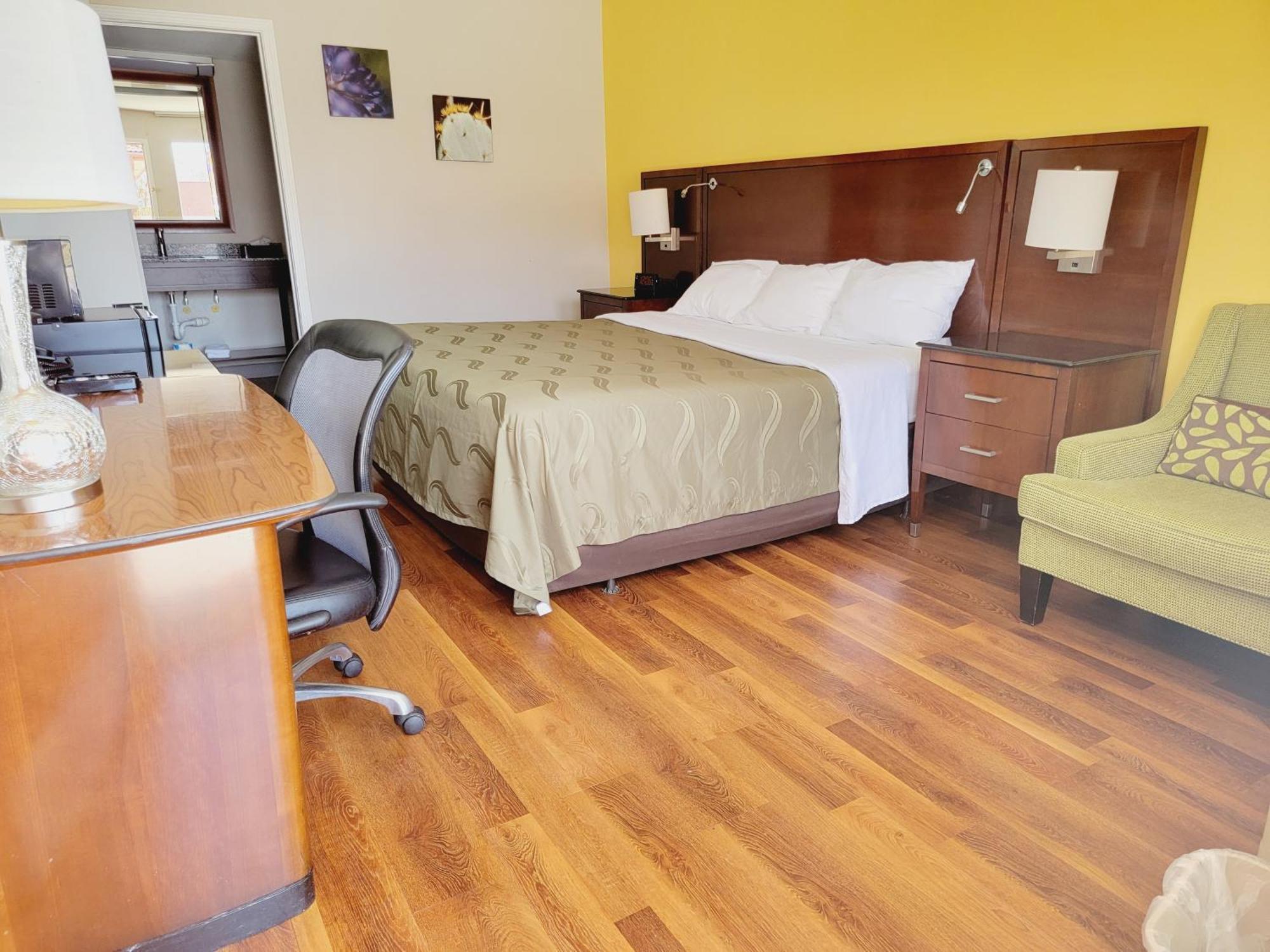 Cambridge Hotel