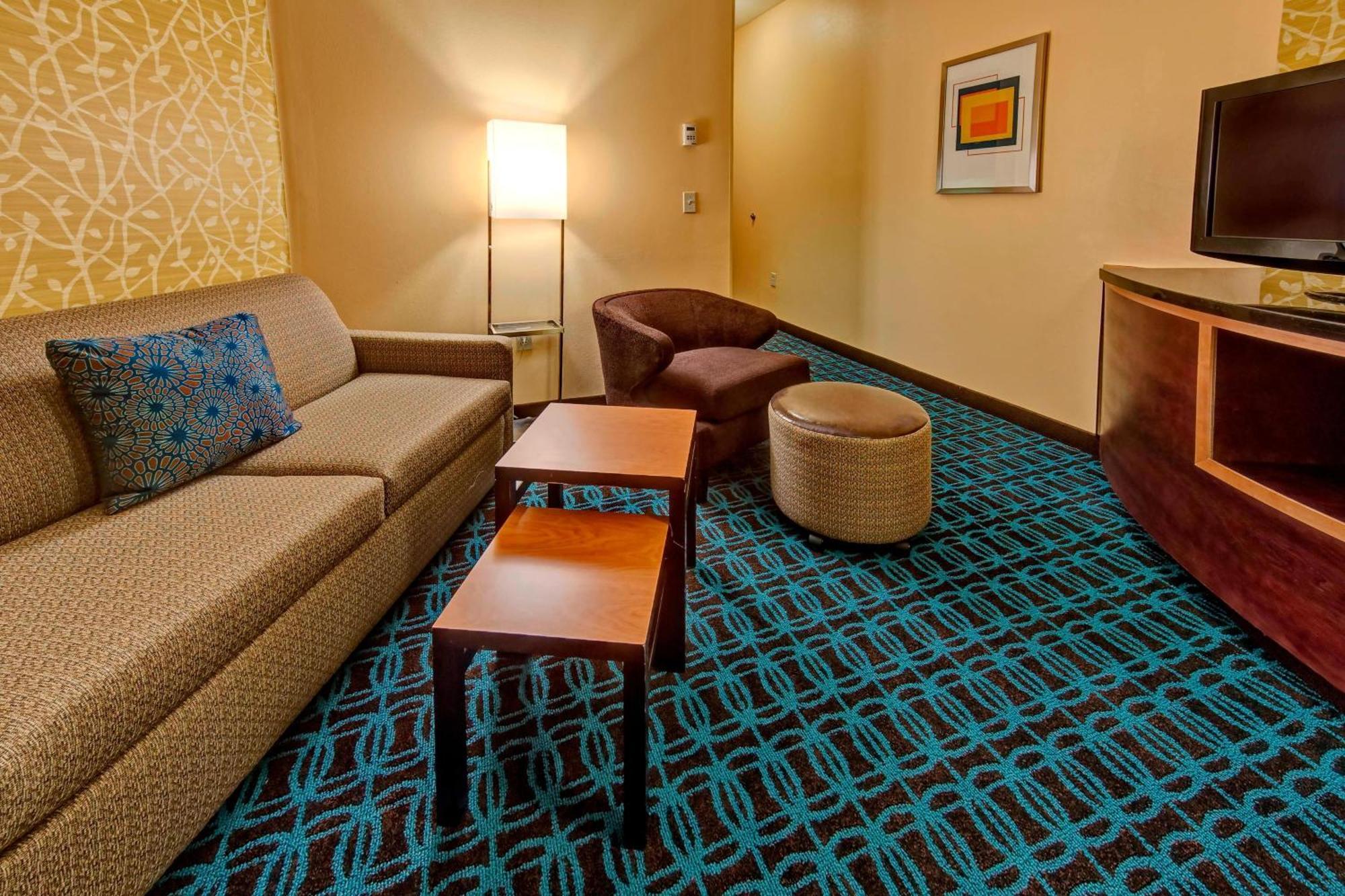 Fairfield & By Marriott Nw Expressway/warr Acres Hotel