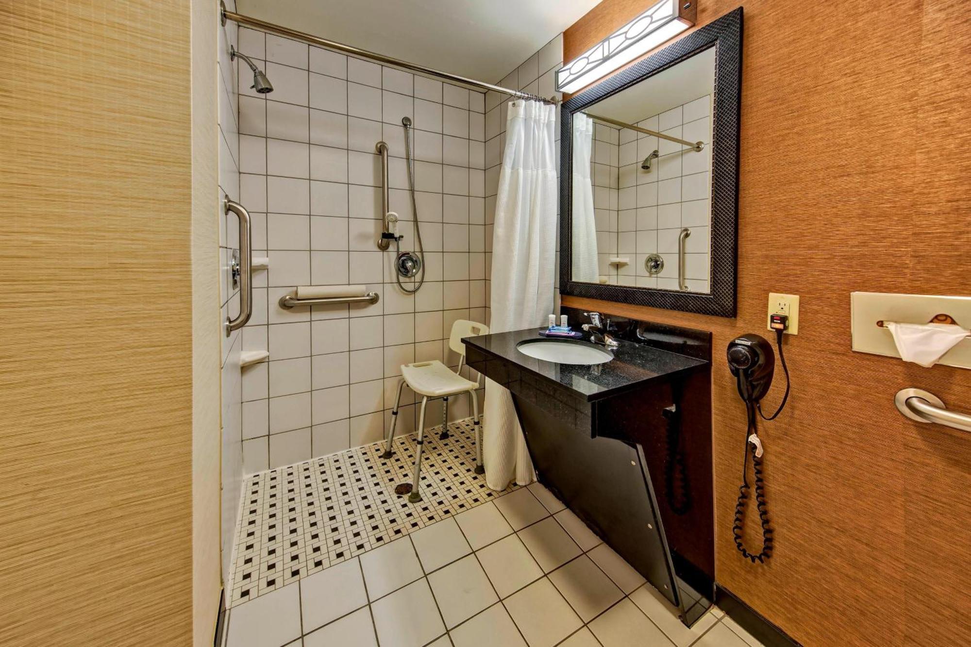 Hotel Fairfield & By Marriott Nw Expressway/warr Acres Oklahoma City