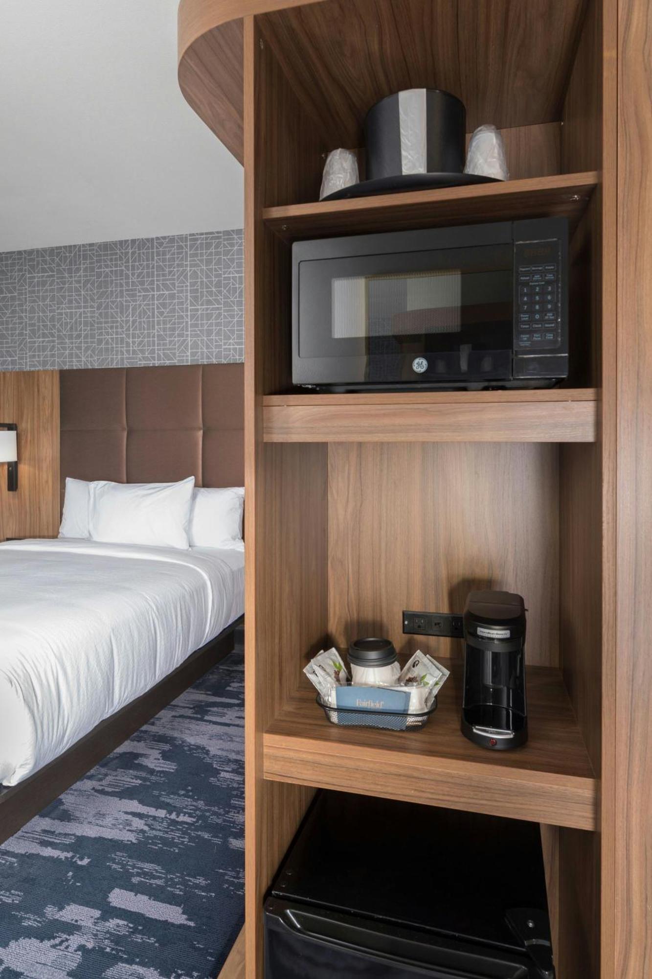Fairfield & By Marriott Downtown 3*