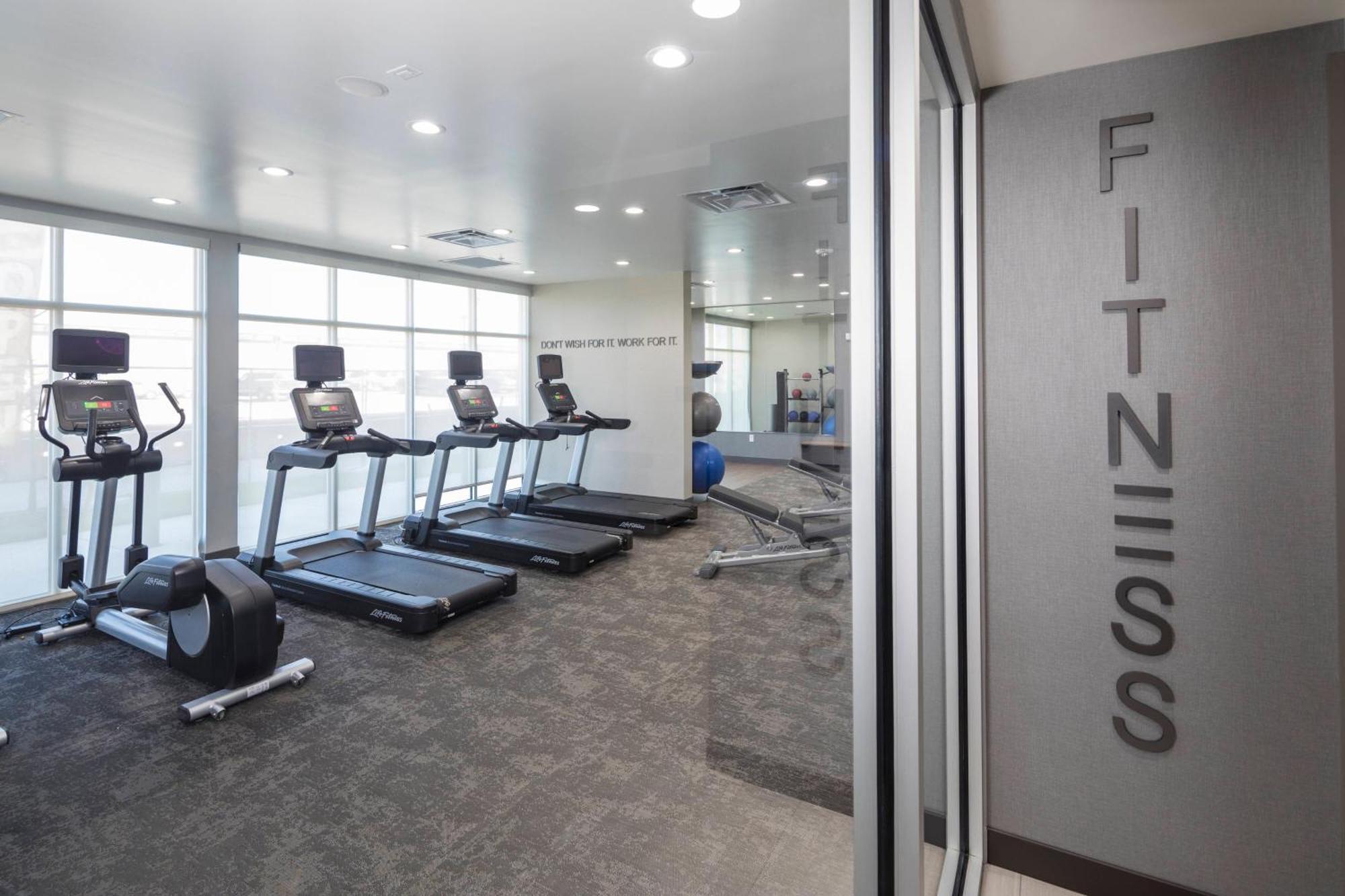 Fairfield & By Marriott Downtown Hotel 3*