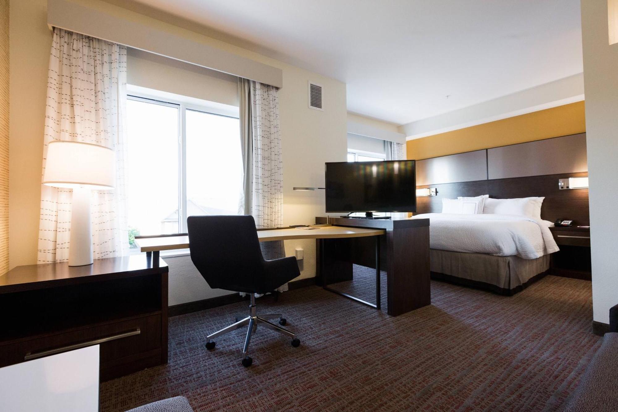 Hotel By Marriott North/quail Springs Oklahoma City