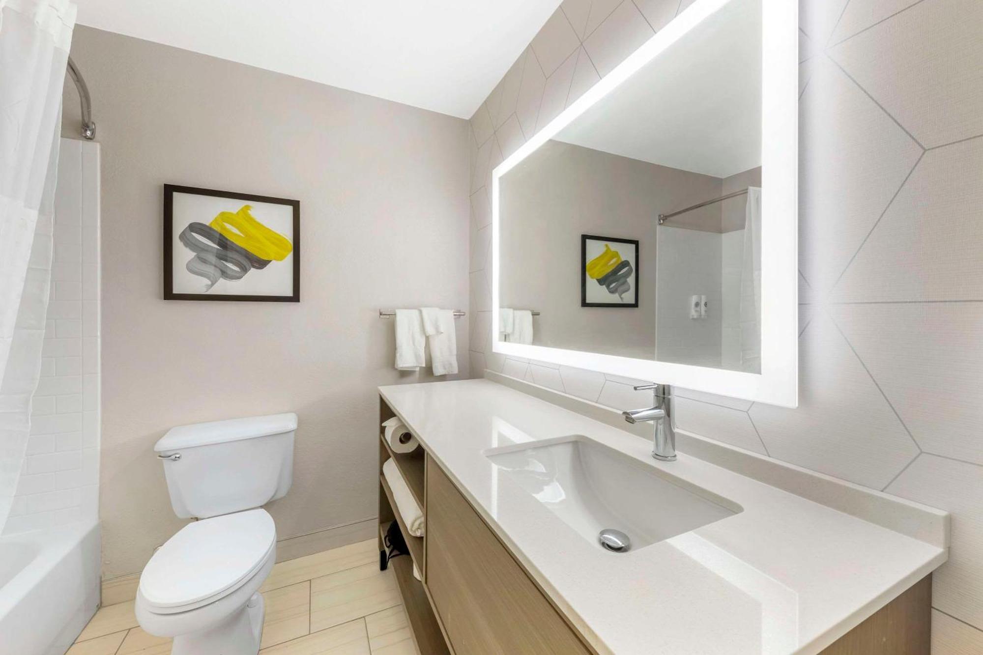 Comfort & North - Quail Springs 3*
