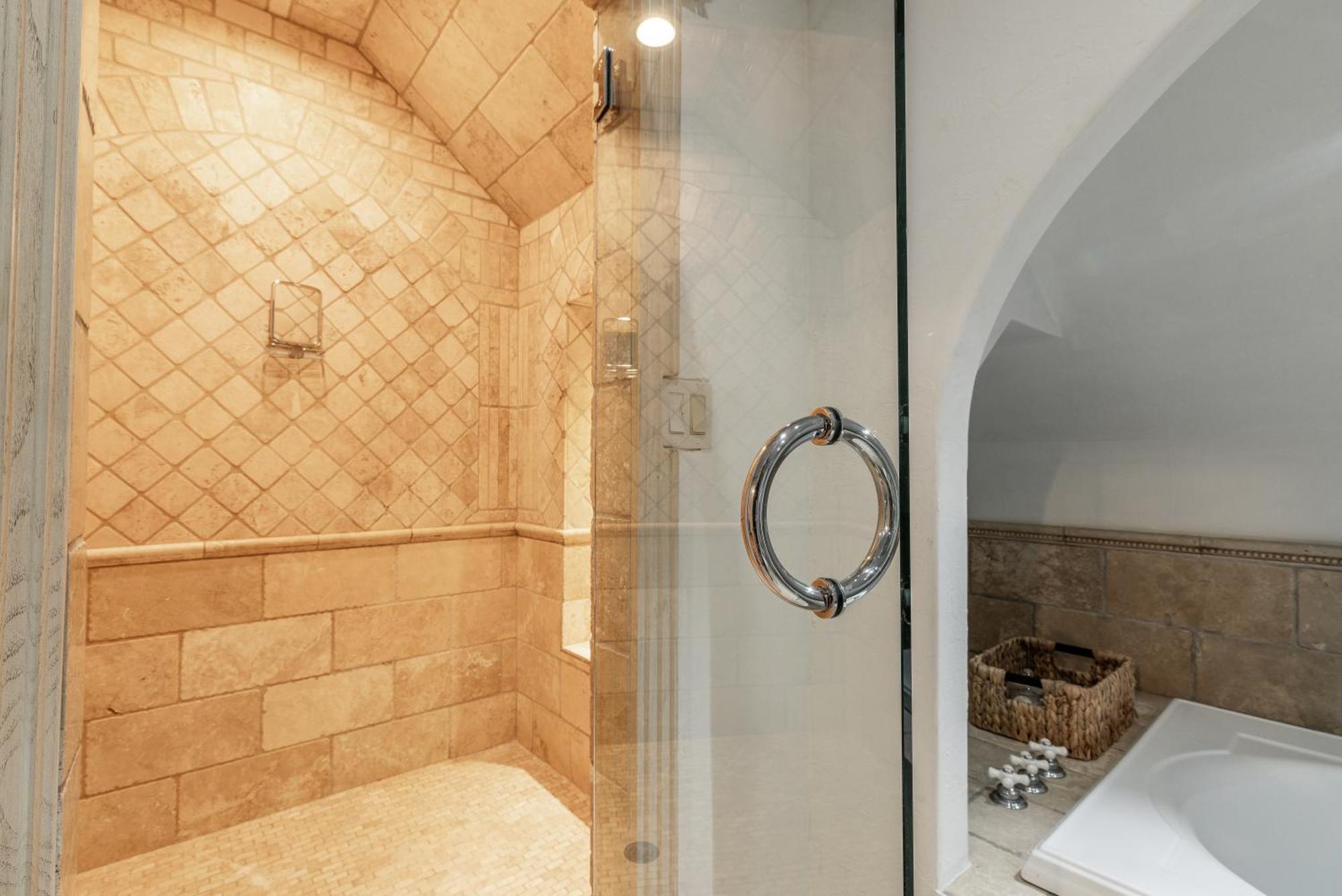 Paradise On Penn With Pool & Hot Tub Near Downtown *