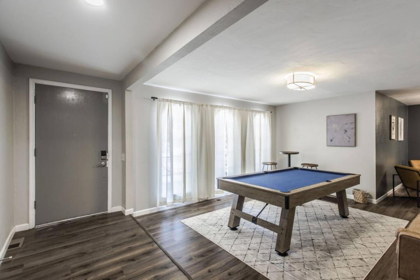 New Hummingbird Haven - Nw Okc, Billiards, Firepit *