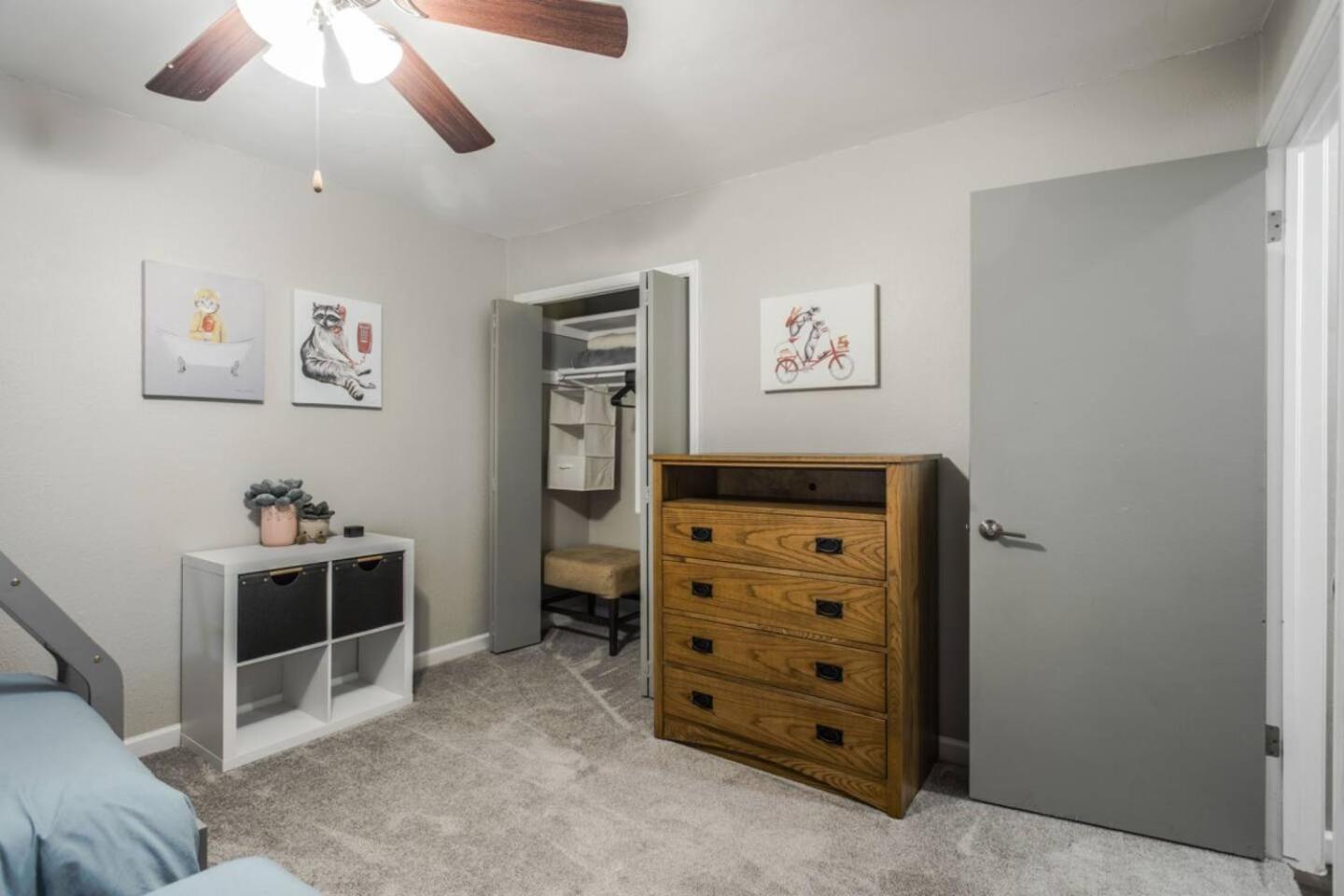 New Hummingbird Haven - Nw Okc, Billiards, Firepit Holiday home Oklahoma City