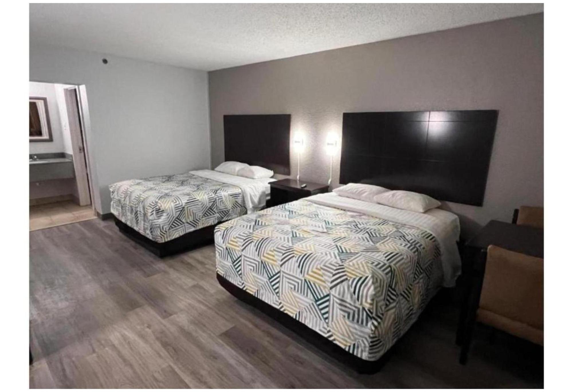 6 Ok Fairgrounds West Hotel 3*