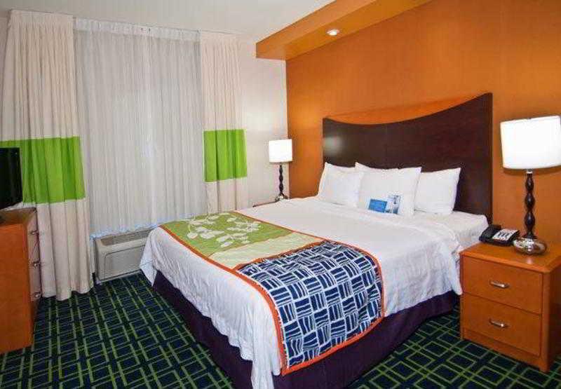 Fairfield & By Marriott Nw Expressway/warr Acres 3*