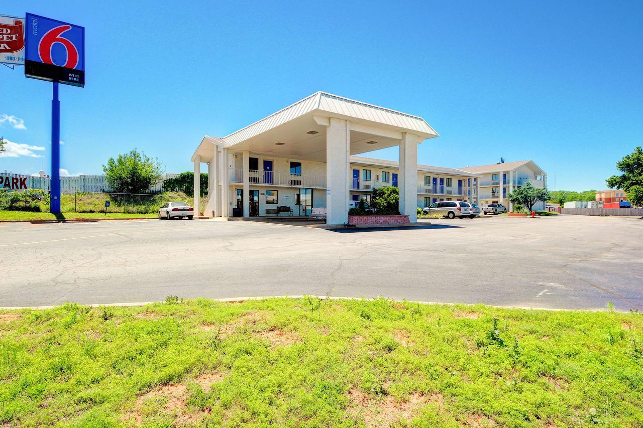 Hotel 6-oklahoma City, Ok - Frontier