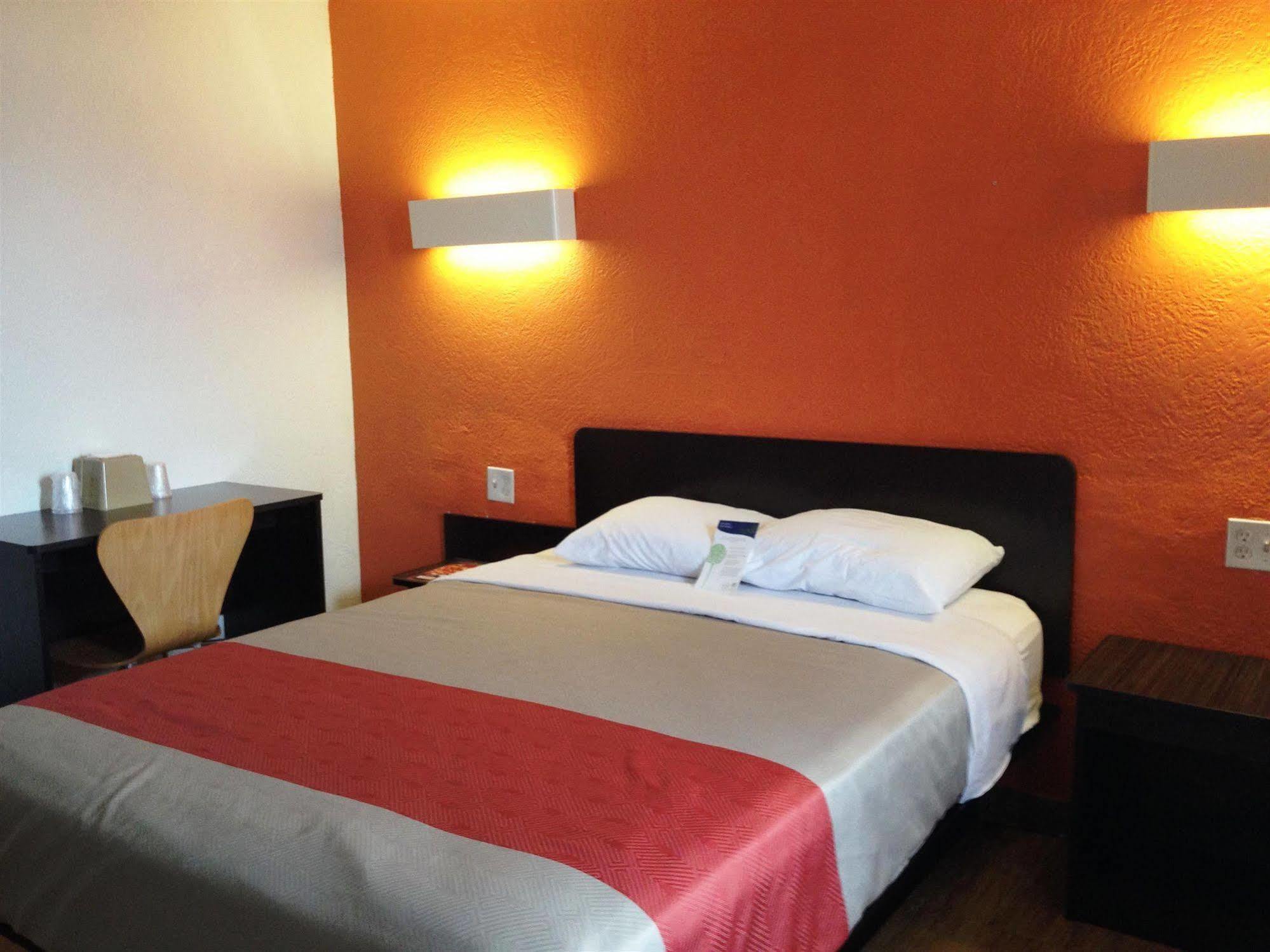 6-oklahoma City, Ok - Frontier Hotel