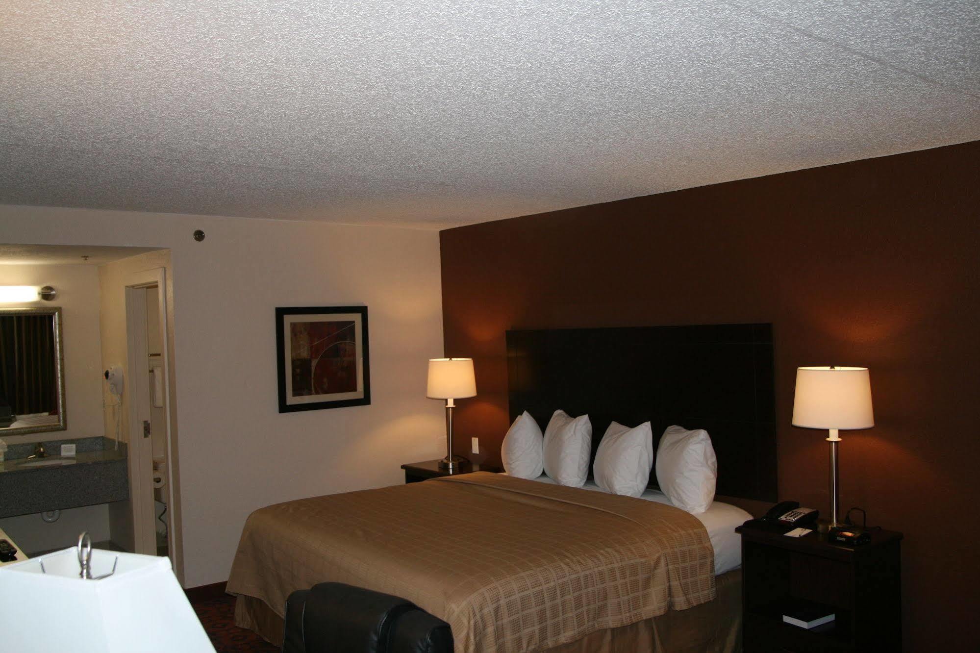 6 Ok Fairgrounds West Hotel 2*