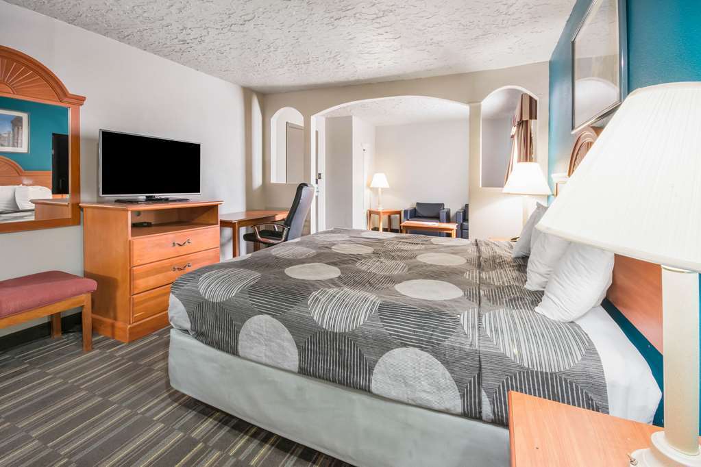 Econo & 3* Oklahoma City