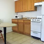 Oaktree Inn And Suites