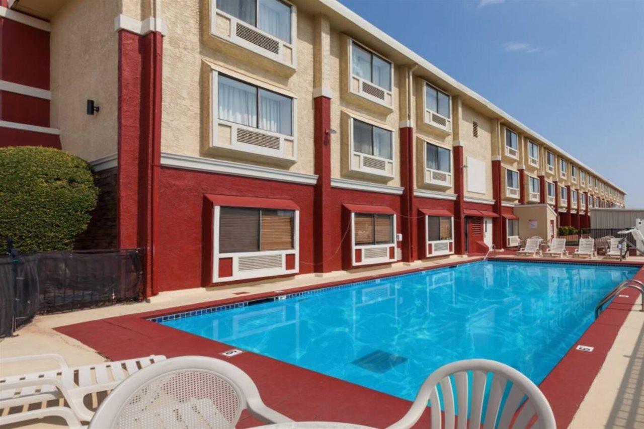 Hotel Ramada By Wyndham Airport North