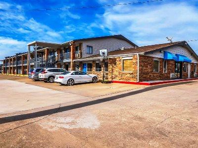 Surestay By Western West Hotel Oklahoma City