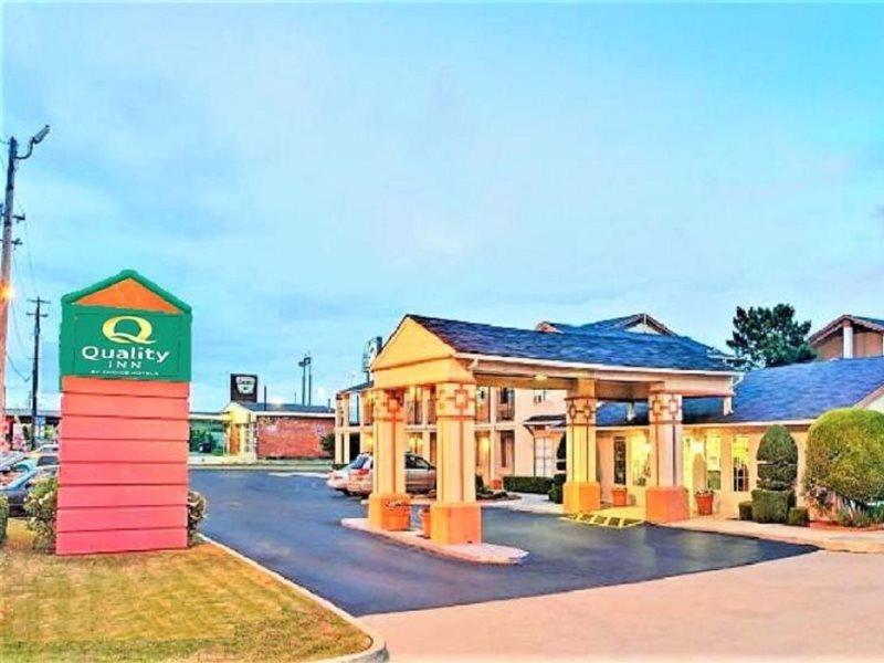 Hotel Quality South Oklahoma City