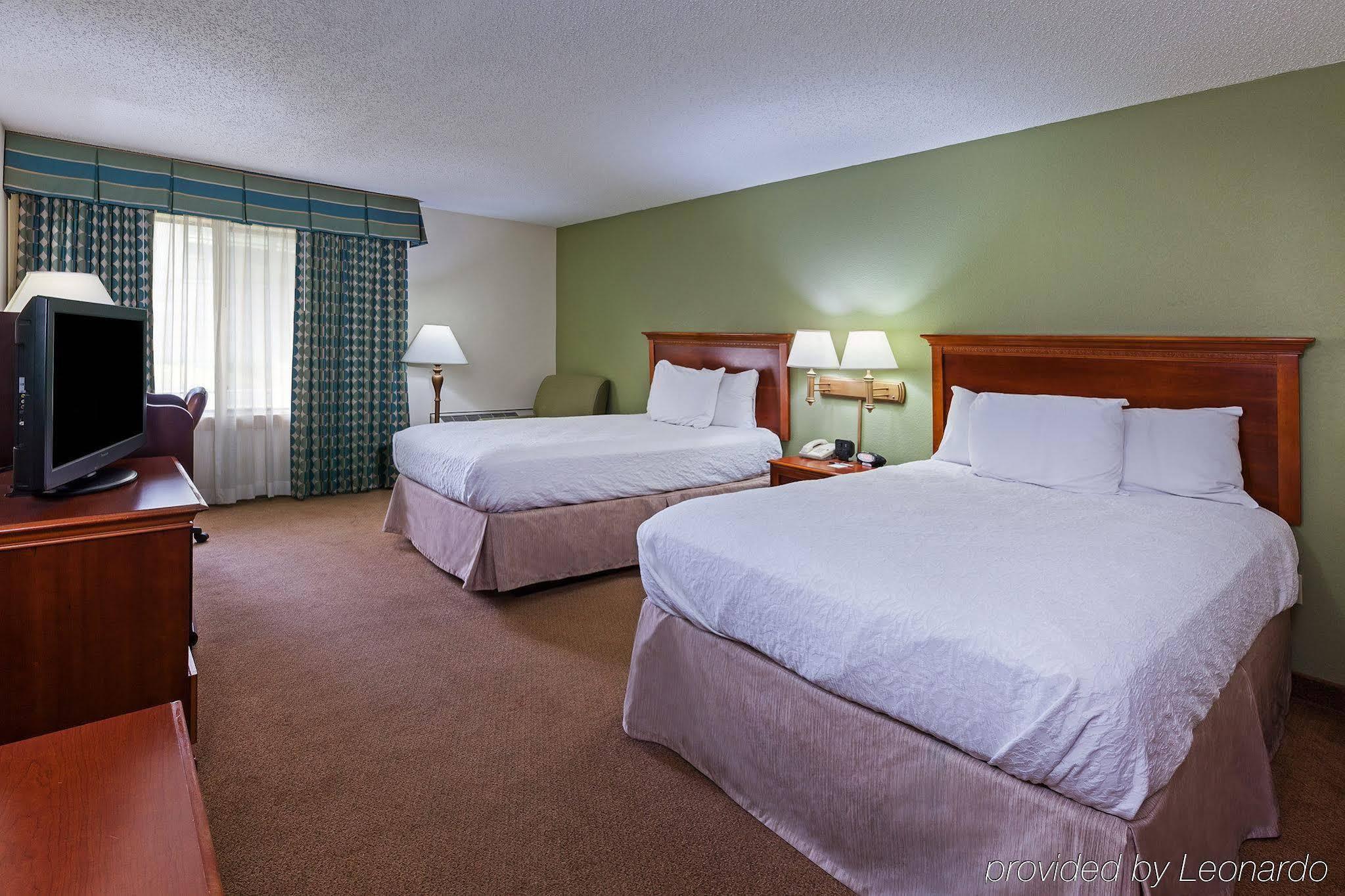 Clarion Pointe Okc Airport 2*