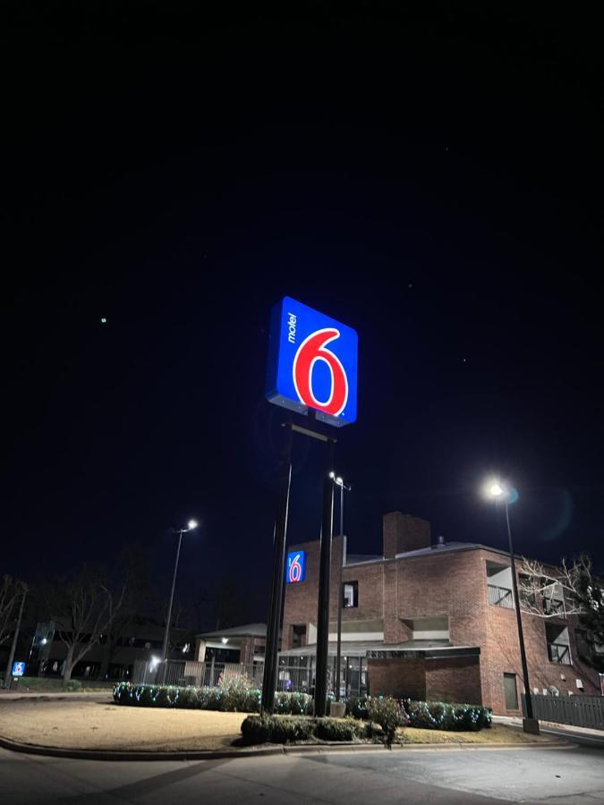 6 Ok Fairgrounds West Hotel