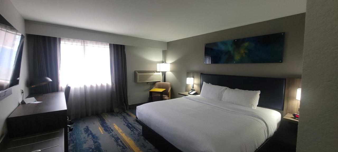 Clarion Pointe Okc Airport Hotel Oklahoma City