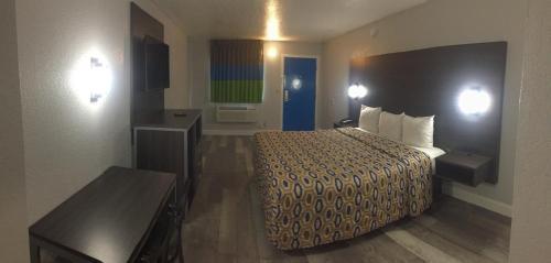 Surestay By Western West Hotel 3*