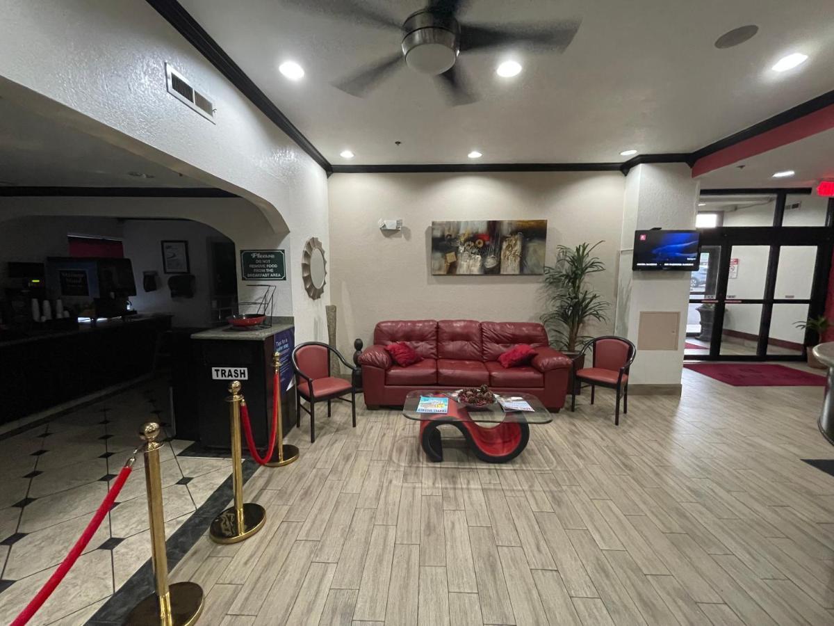 Ramada By Wyndham Airport North Hotel