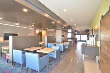 Express & Mid - Arpt Area By Ihg Hotel Oklahoma City