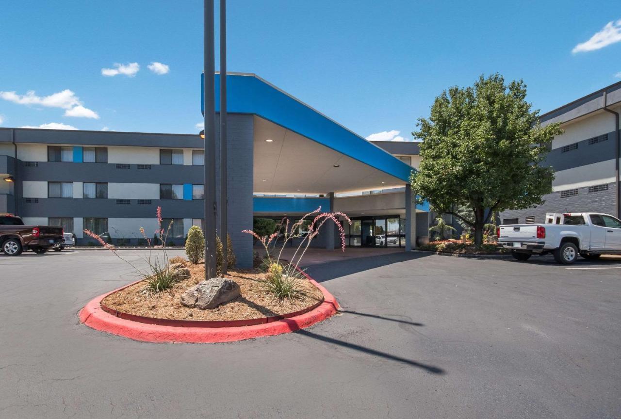 Clarion Pointe Okc Airport 2* Oklahoma City