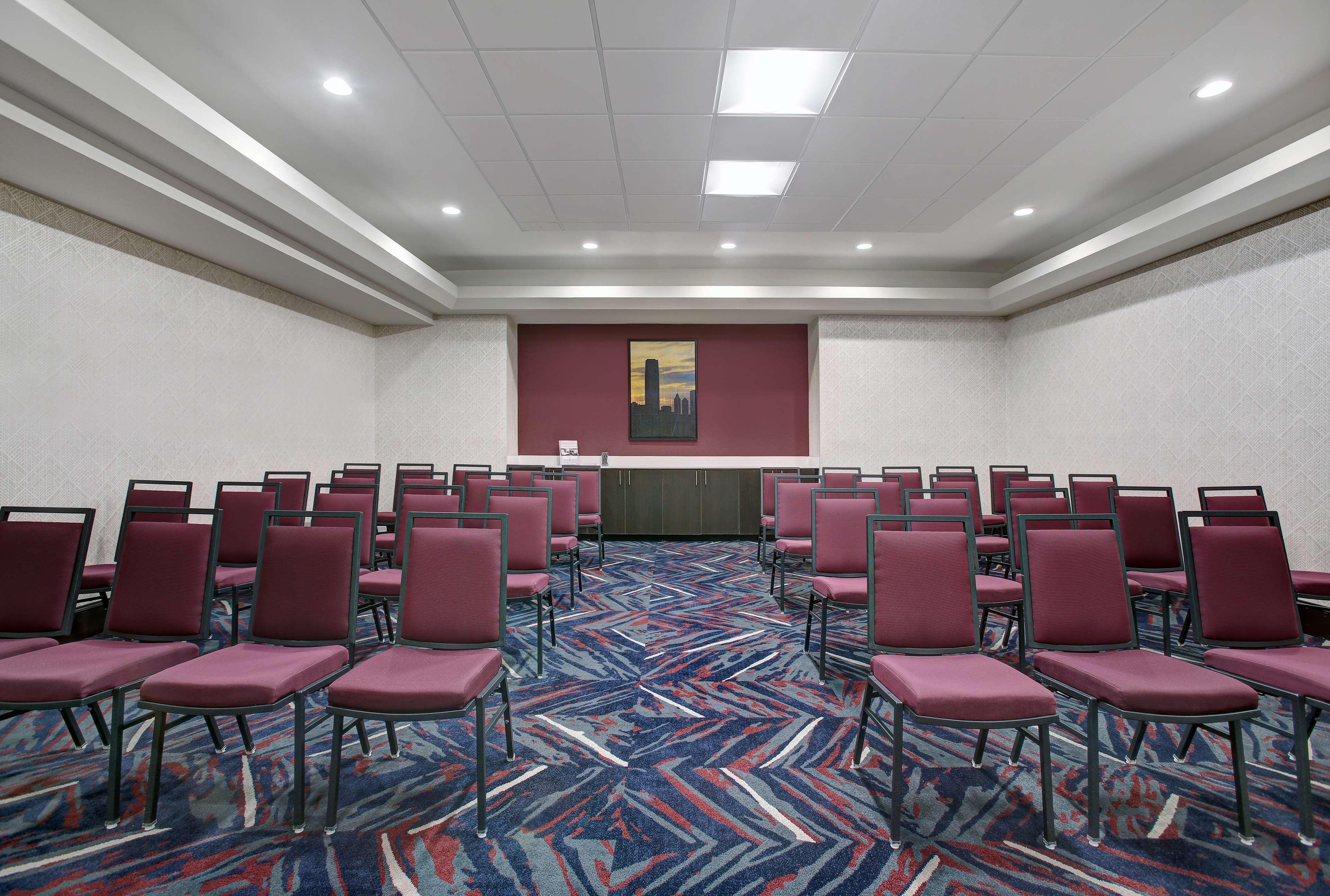 Embassy By Hilton Northwest 4*
