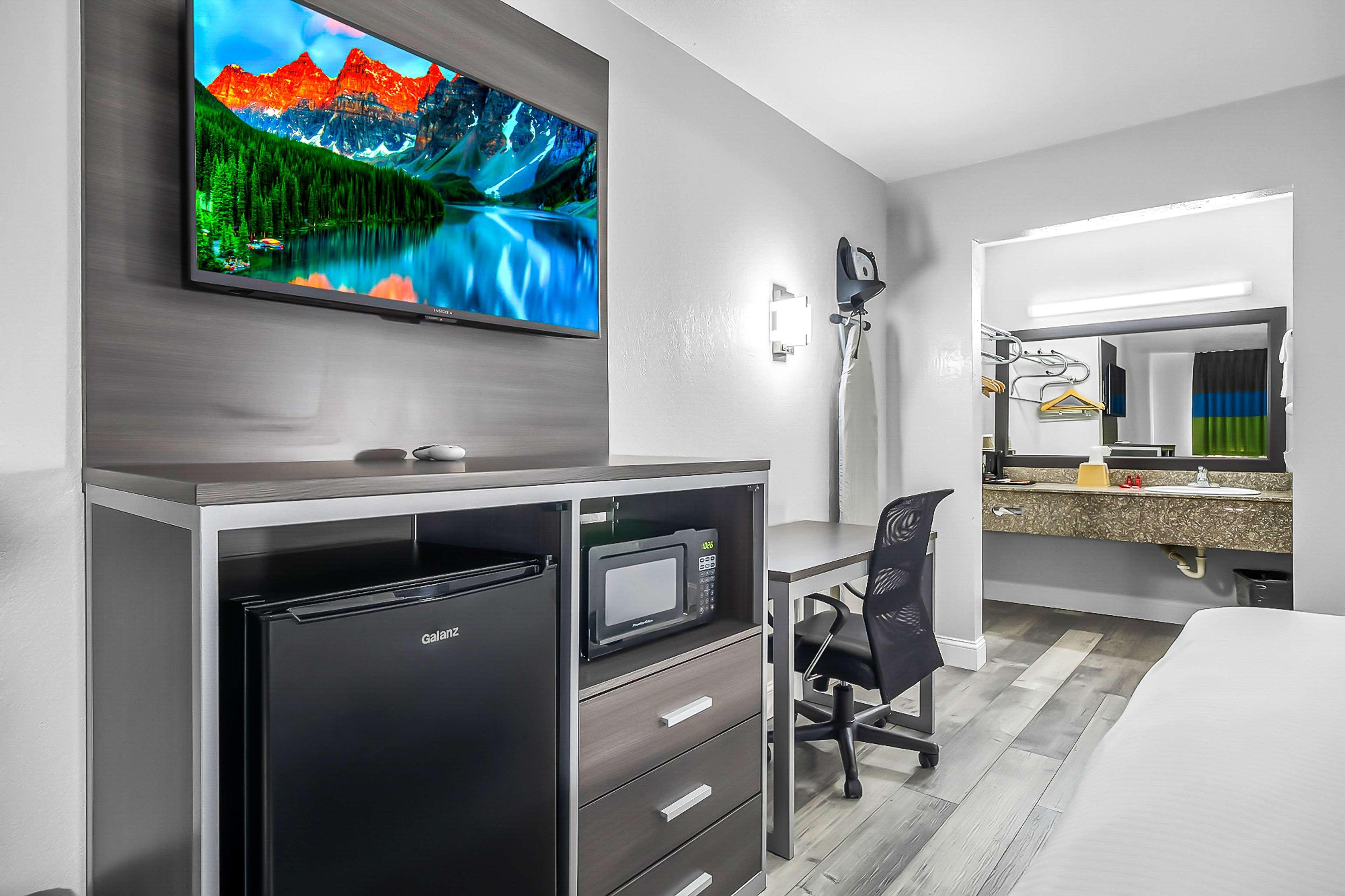 Hotel Surestay By Western West Oklahoma City