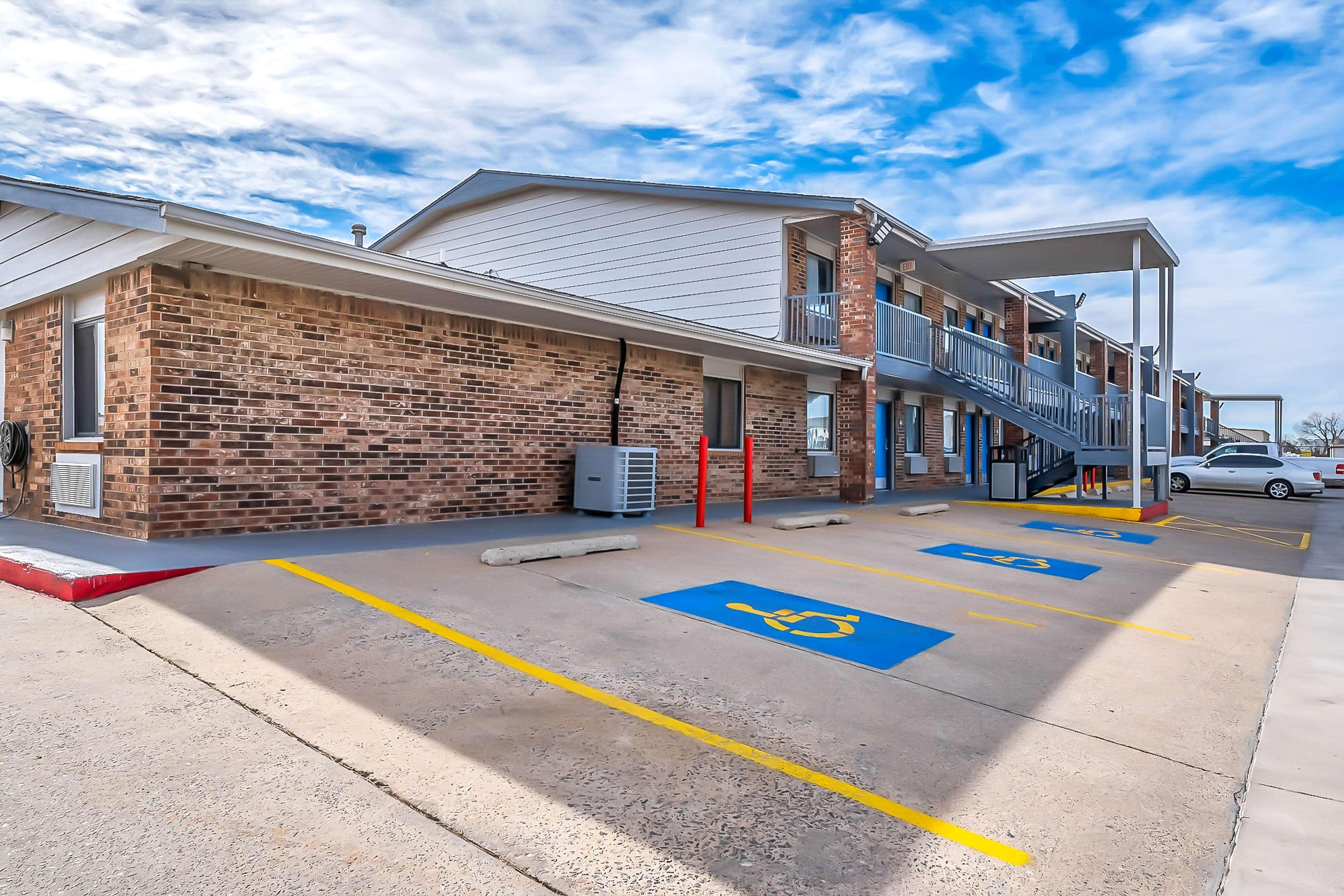 Surestay By Western West Oklahoma City
