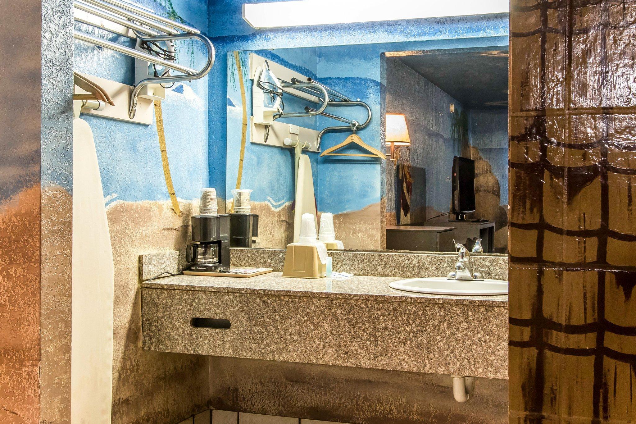 Surestay By Western West Hotel 3*