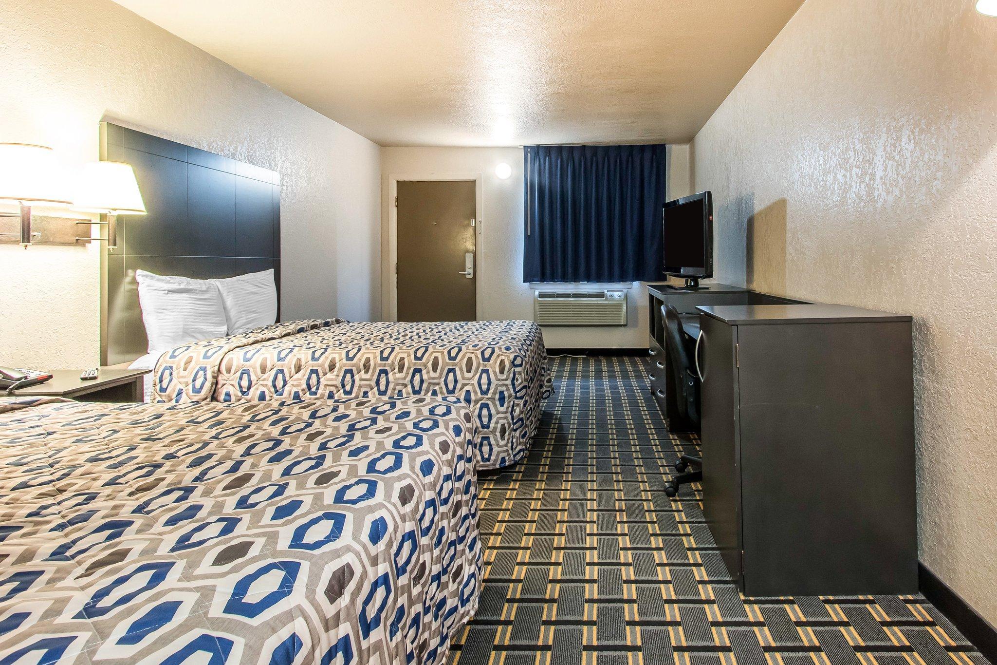Surestay By Western West Hotel 3*