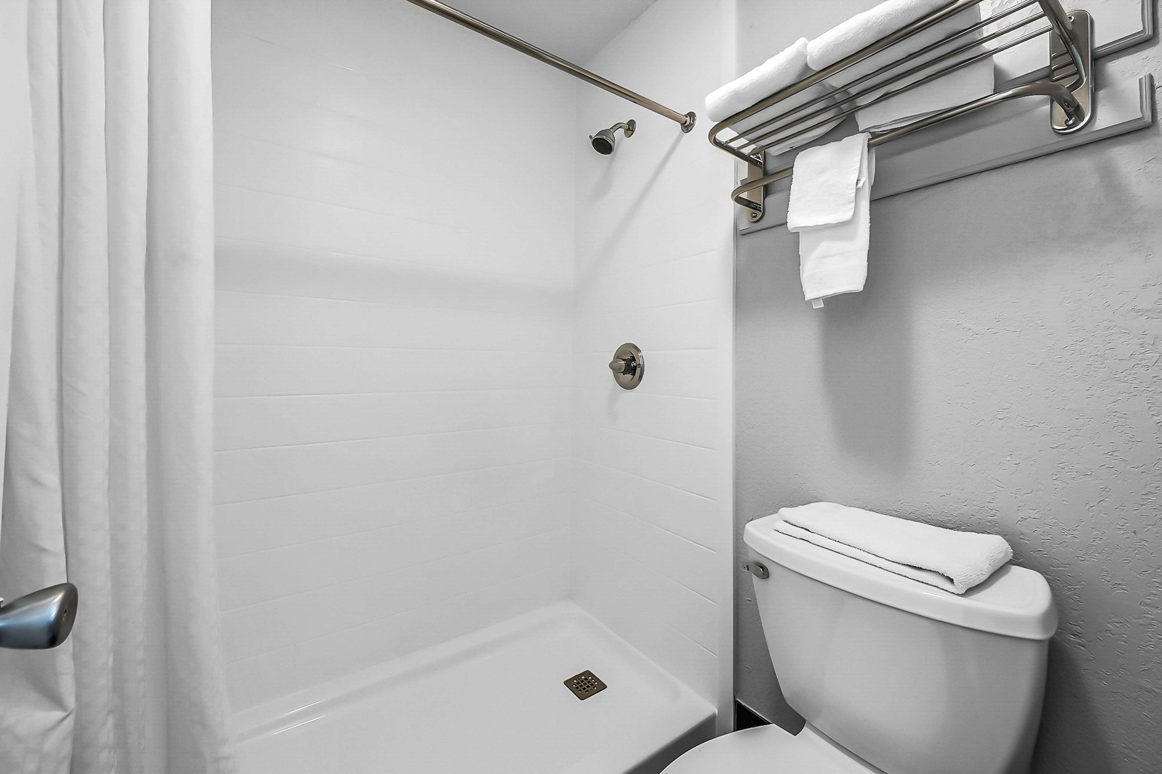 Surestay By Western West Hotel 3*