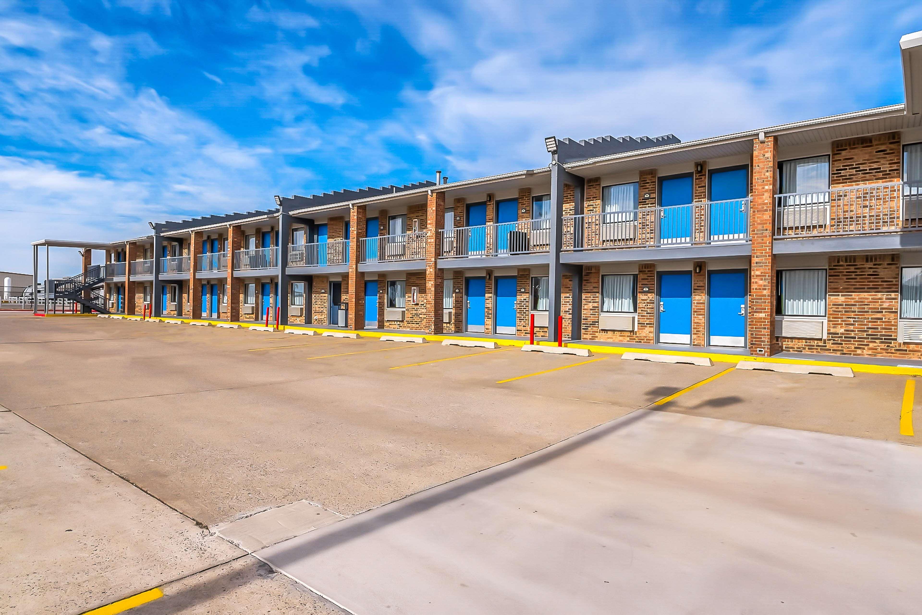 Surestay By Western West Oklahoma City