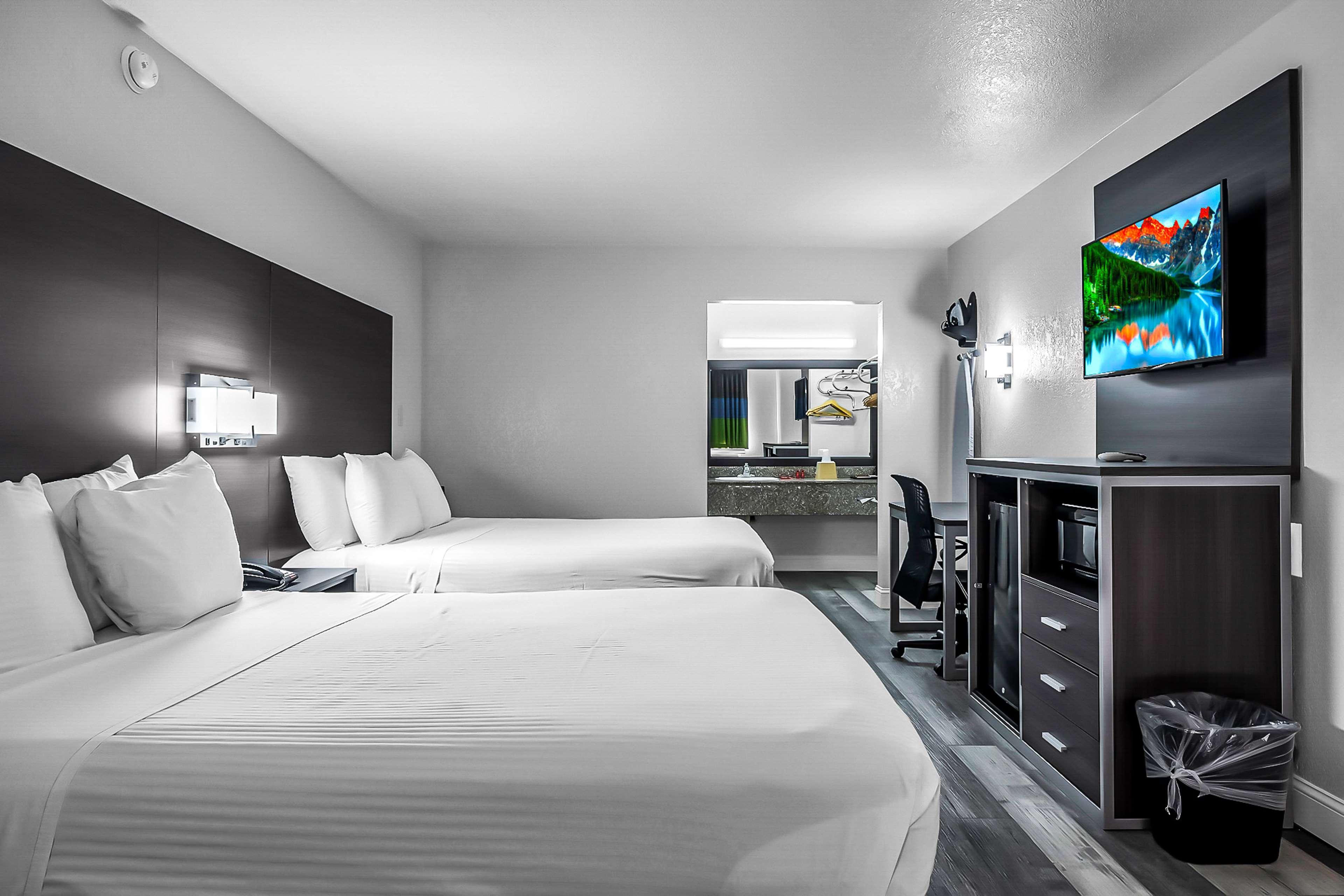 Hotel Surestay By Western West Oklahoma City