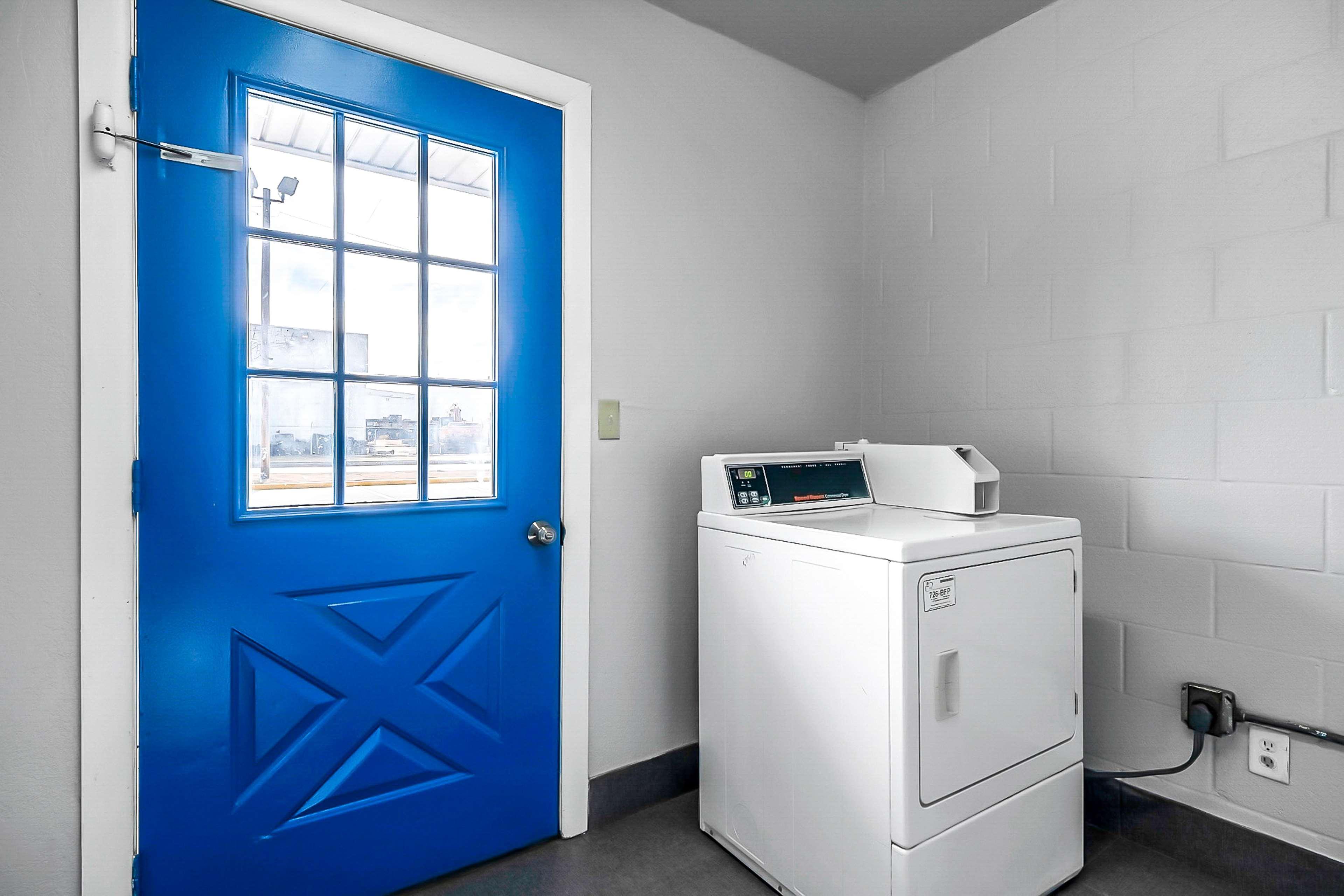 Surestay By Western West Hotel Oklahoma City