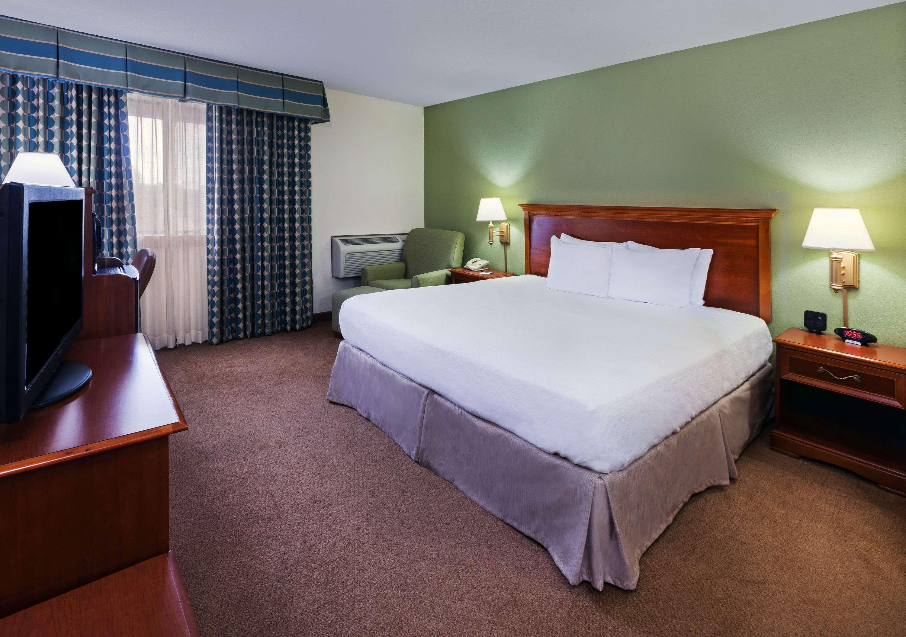 Hotel Clarion Pointe Okc Airport Oklahoma City