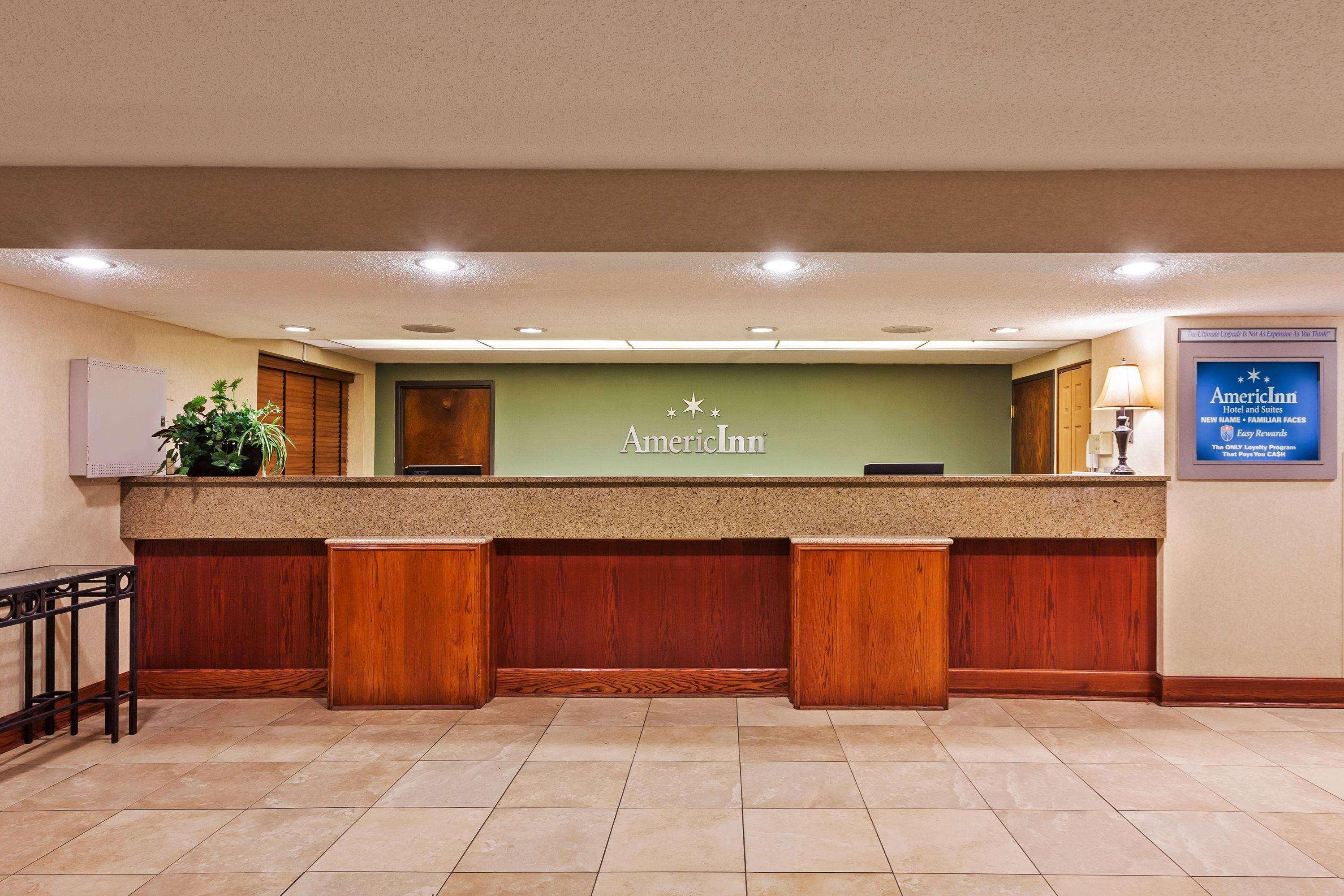 Clarion Pointe Okc Airport 2*