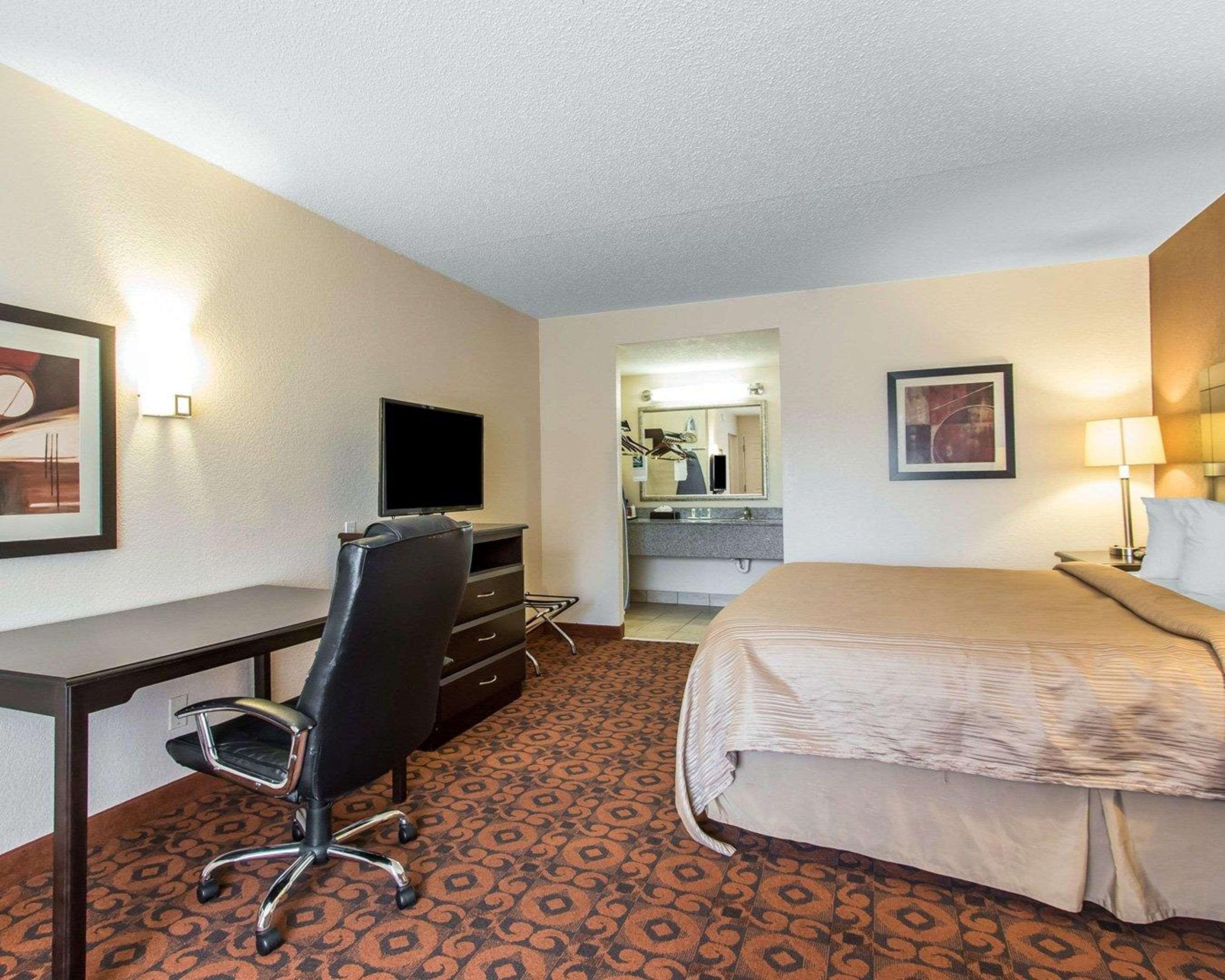 6 Ok Fairgrounds West Hotel Oklahoma City