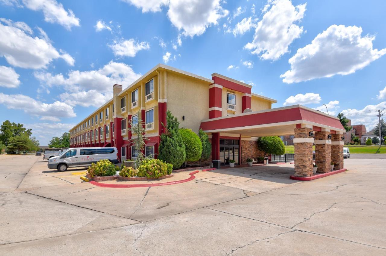 Ramada By Wyndham Airport North Hotel 2*