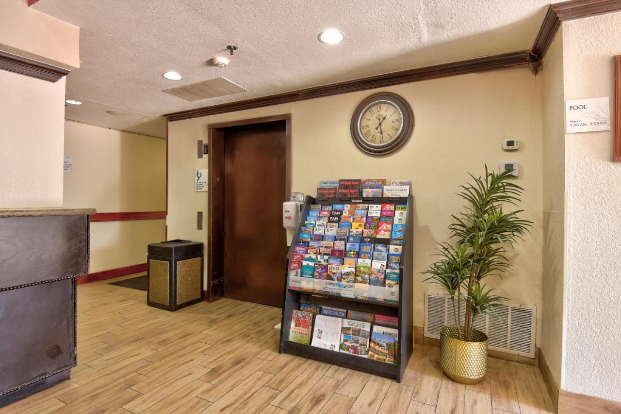 Hotel Ramada By Wyndham Airport North 2*