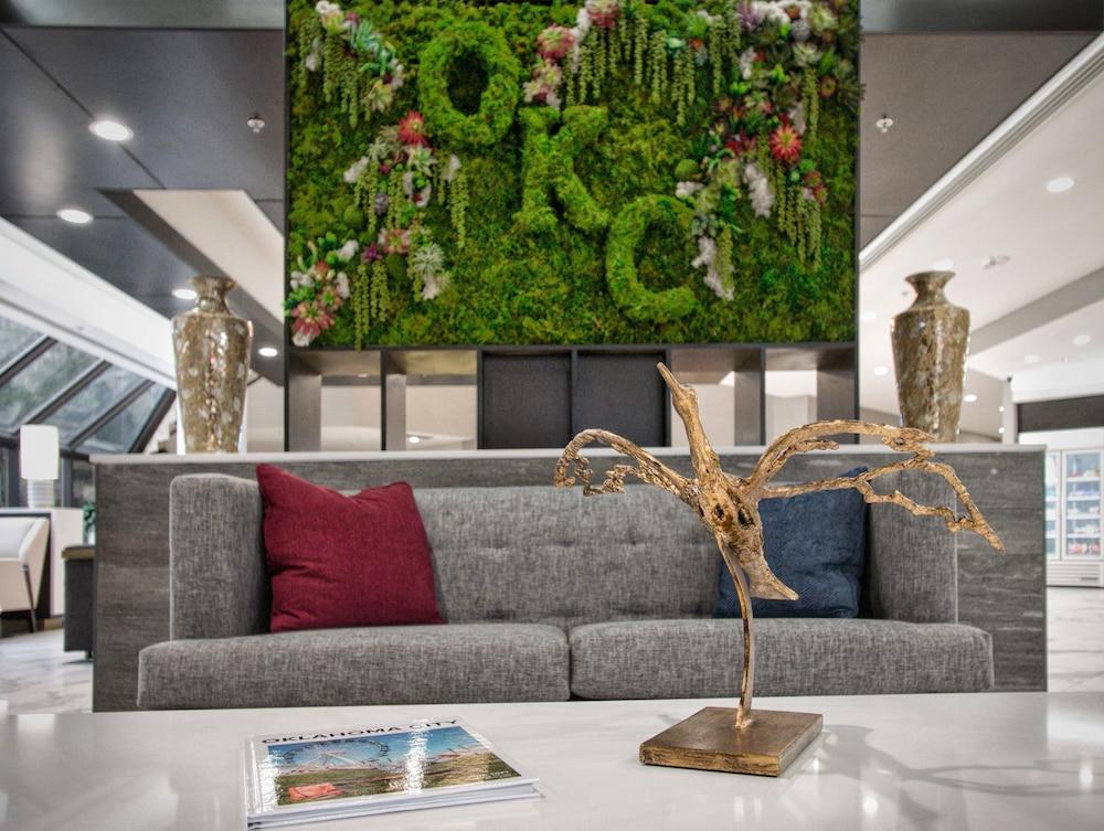 Hotel Embassy By Hilton Northwest Oklahoma City