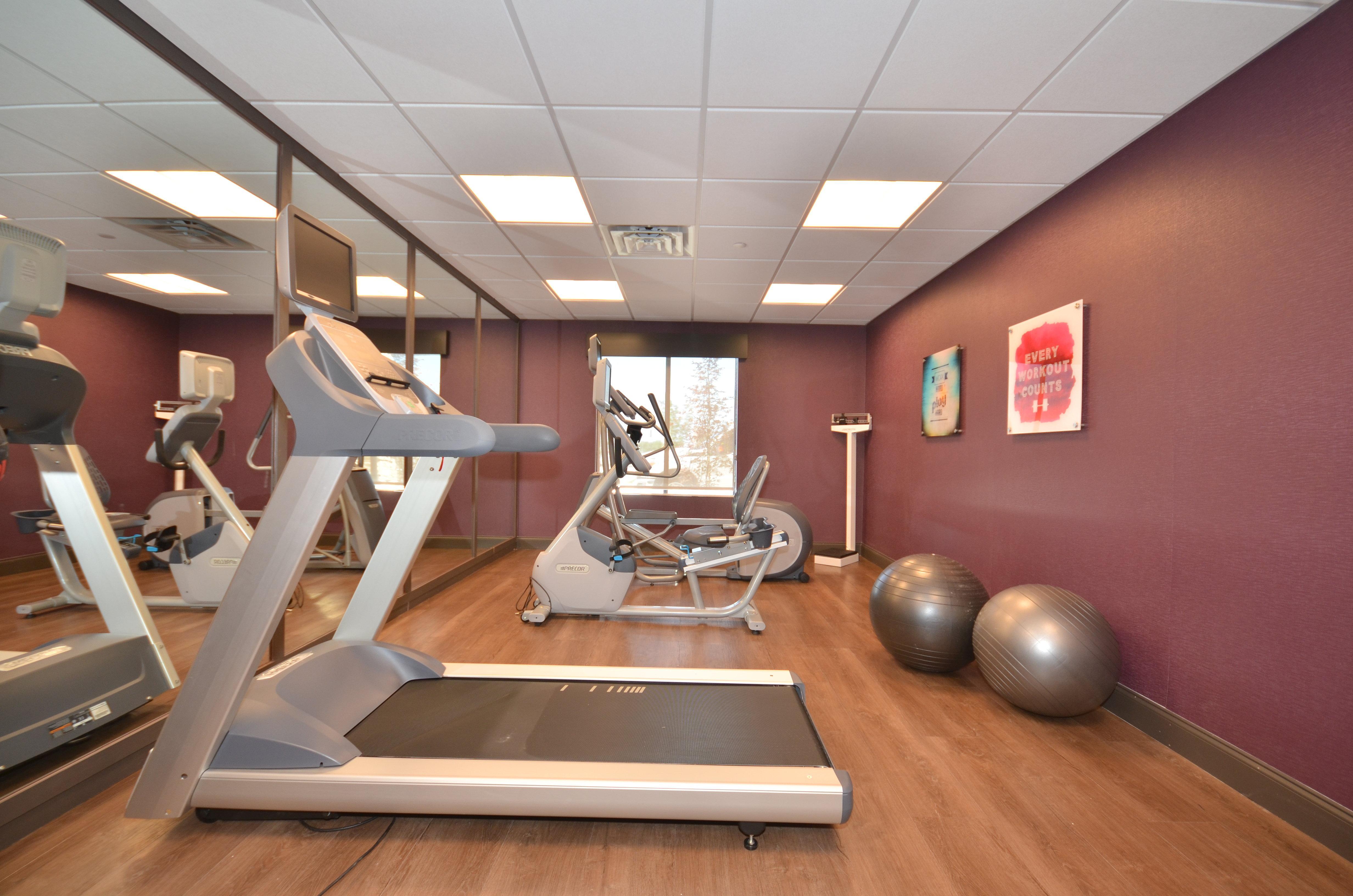 Express & Mid - Arpt Area By Ihg Hotel