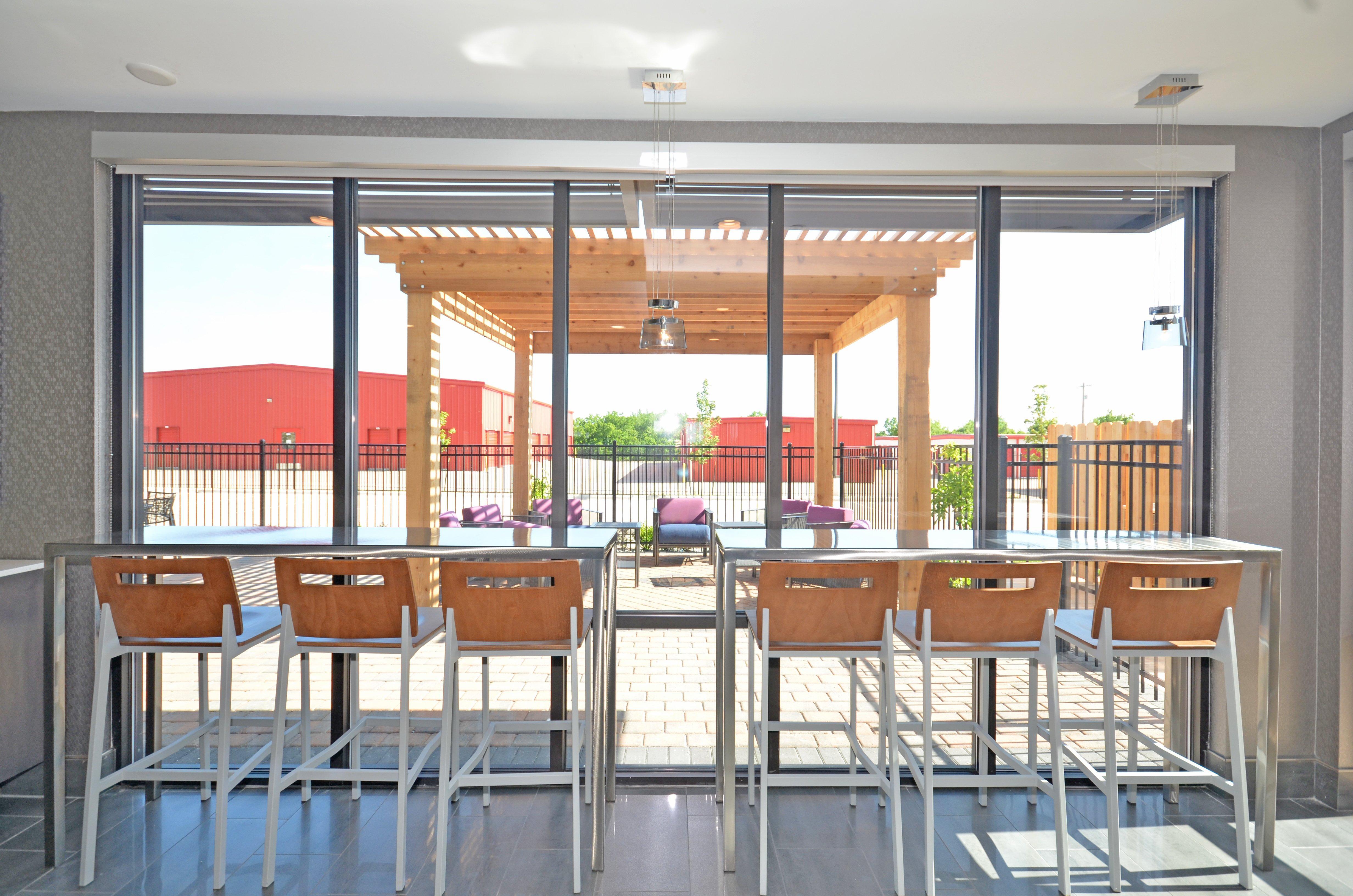 Hotel Express & Mid - Arpt Area By Ihg 3*