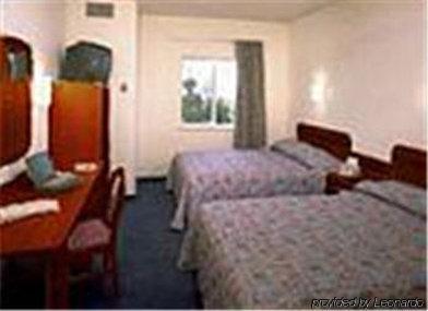 6 - Airport 2* Oklahoma City
