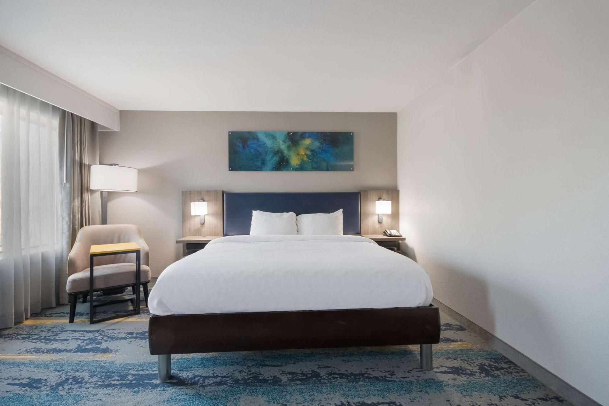 Hotel Clarion Pointe Okc Airport
