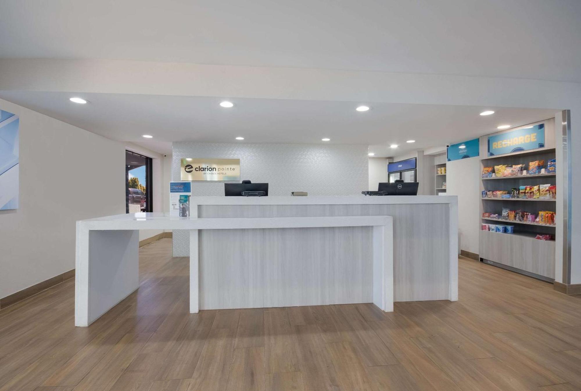 Clarion Pointe Okc Airport 2* Oklahoma City