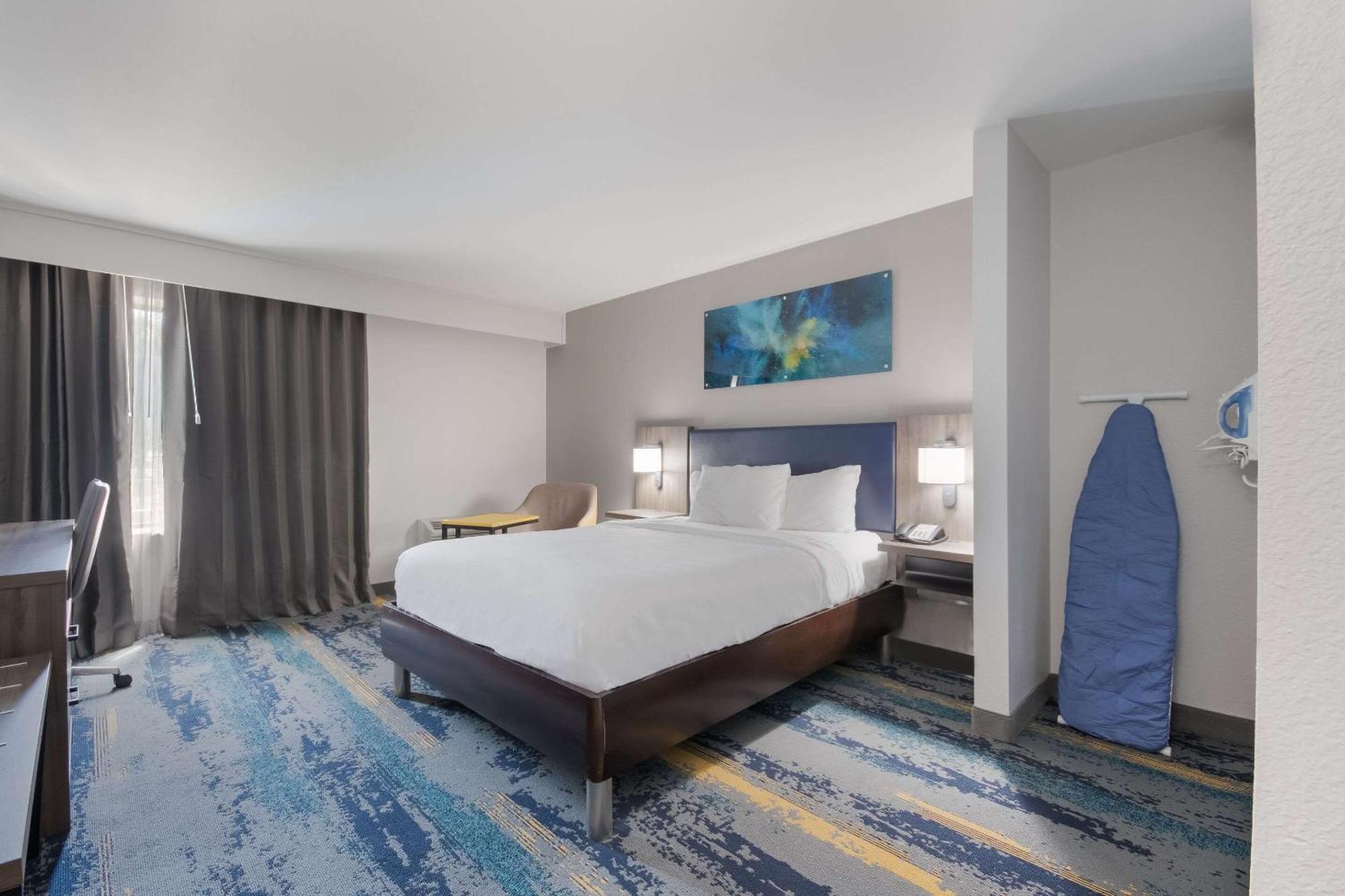 Hotel Clarion Pointe Okc Airport