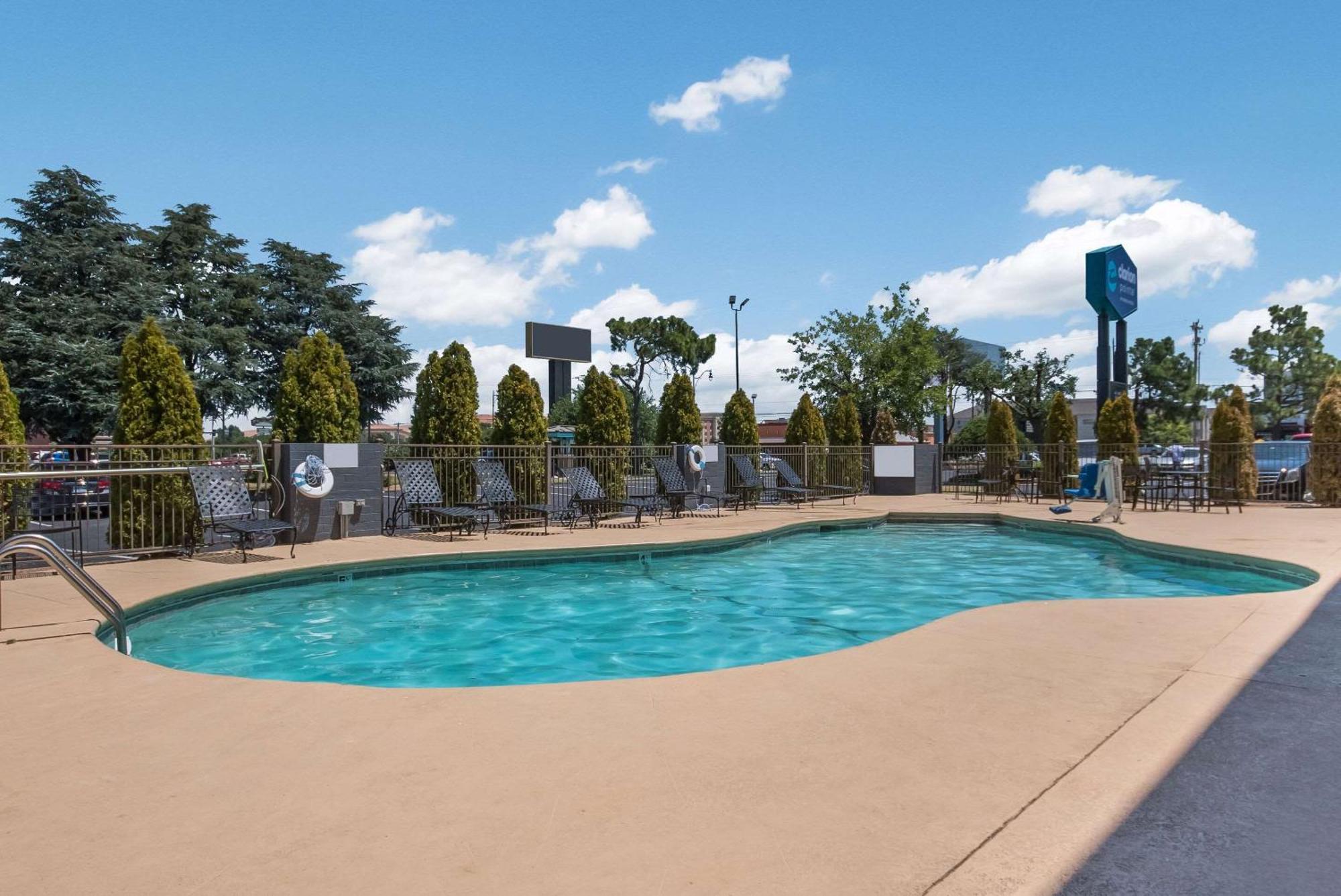 Clarion Pointe Okc Airport Hotel Oklahoma City