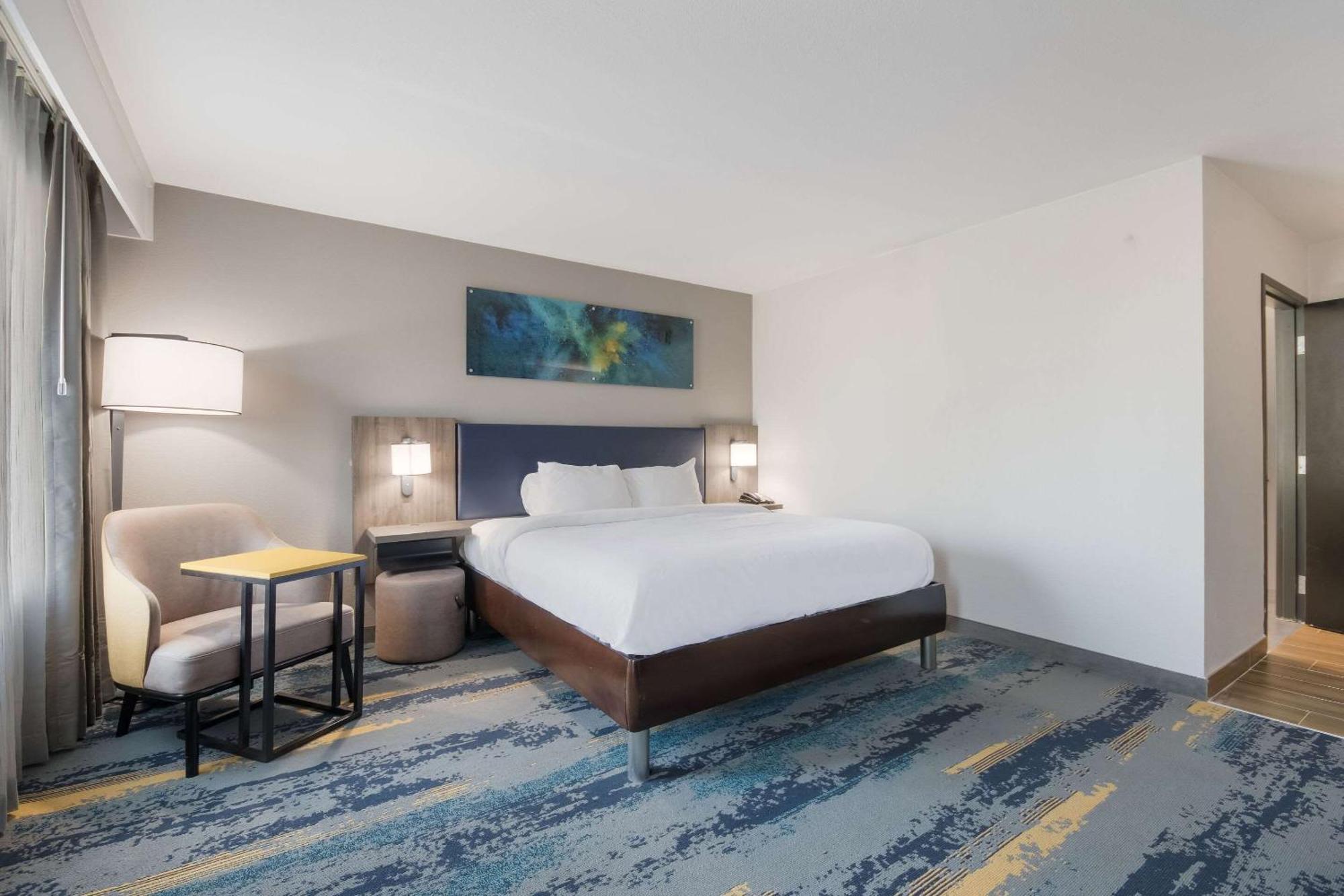 Clarion Pointe Okc Airport Oklahoma City